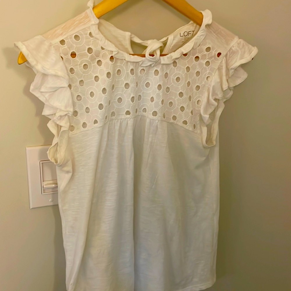 Loft outlet. Lightweight women’s size XS petite ruffle casual shirt.